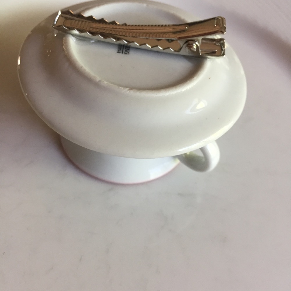 🦋 Lovely Unique Ceramic Butterfly Teacup Saucer Kawaii Pastel Hair Clip ☕️ - Picture 4 of 6